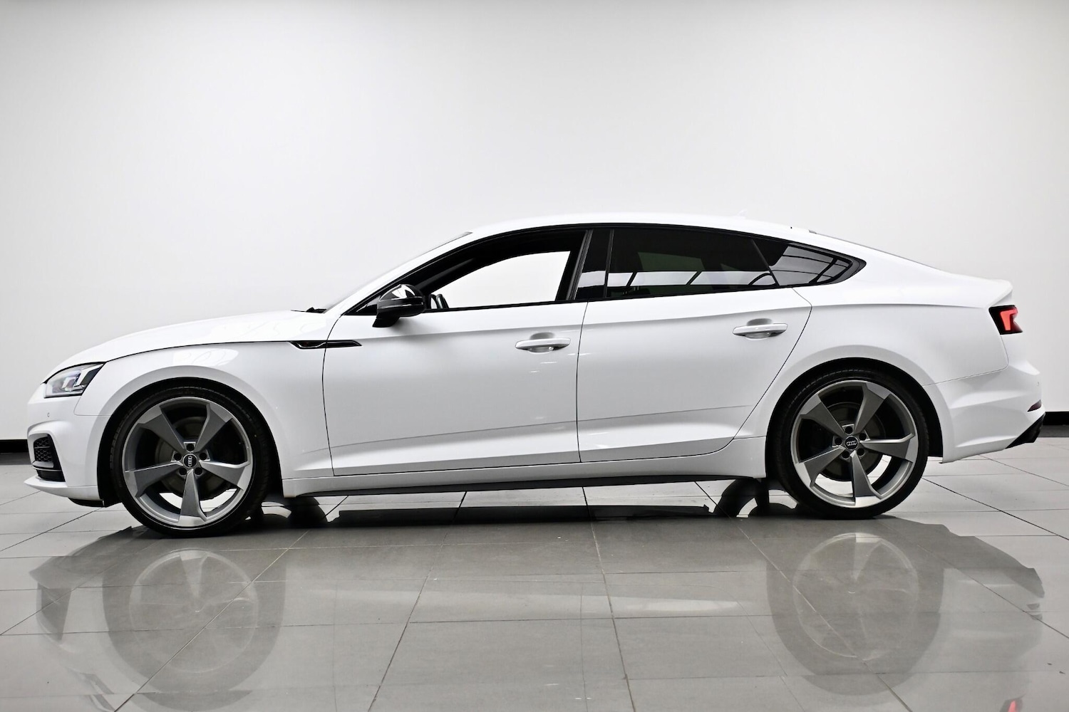 Used Audi A5 2019 for sale - 76689256: Photo 5