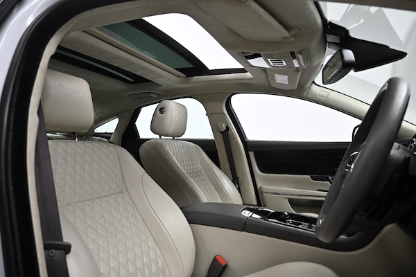 Used Jaguar XJ 2016 for sale - 76239116: Photo 13