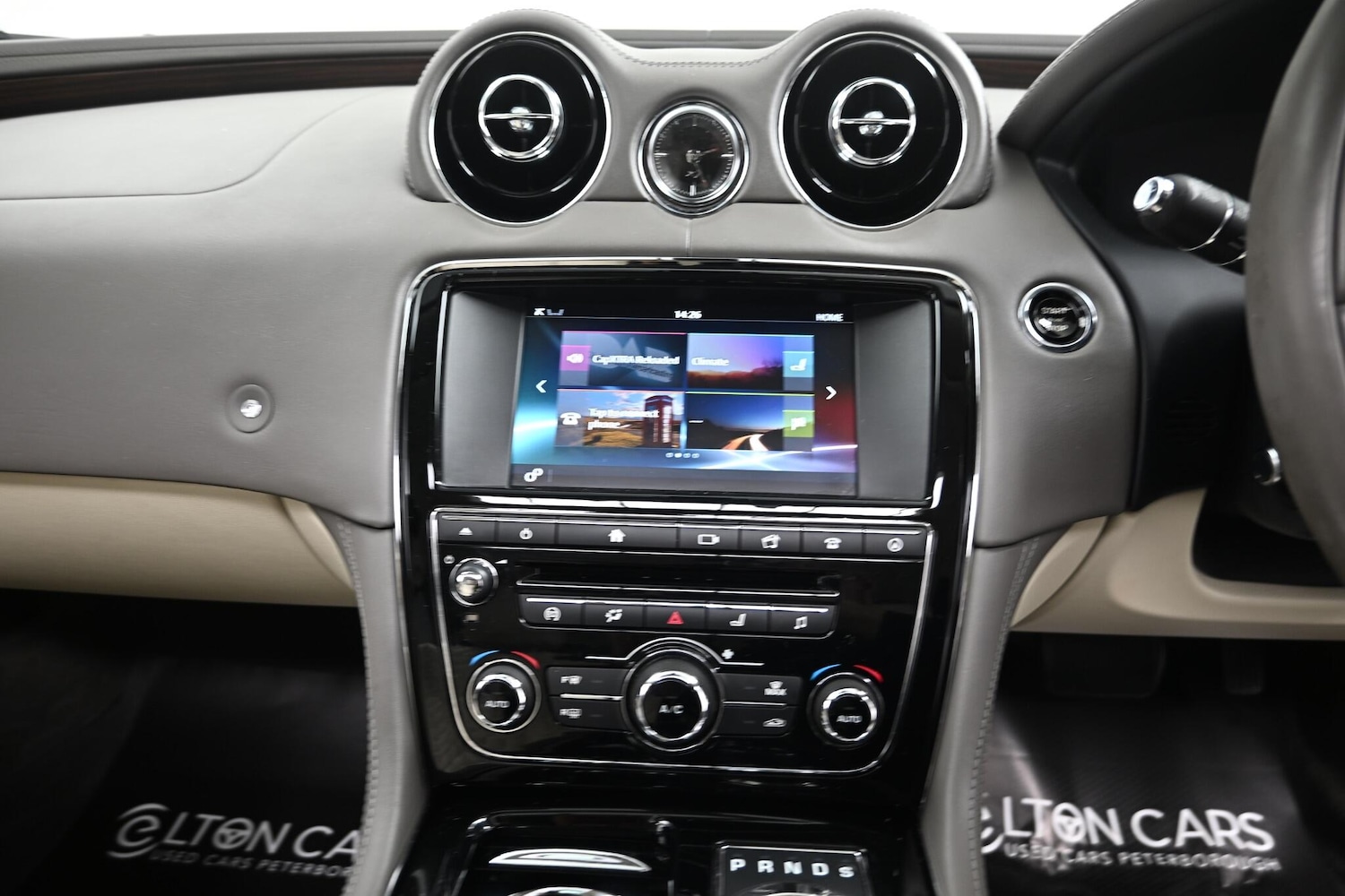 Used Jaguar XJ 2016 for sale - 76239116: Photo 16