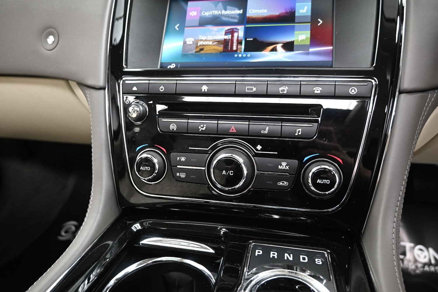 Used Jaguar XJ 2016 for sale - 76239116: Photo 18