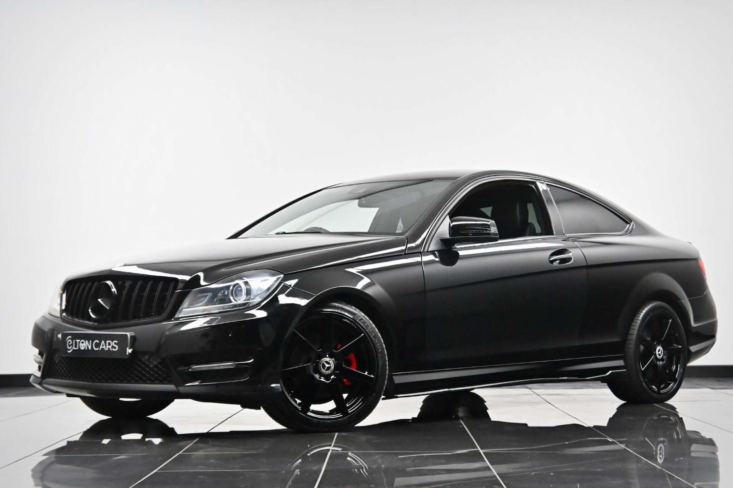 Used Mercedes-Benz C Class 2014 for sale - 77729049: Photo 2