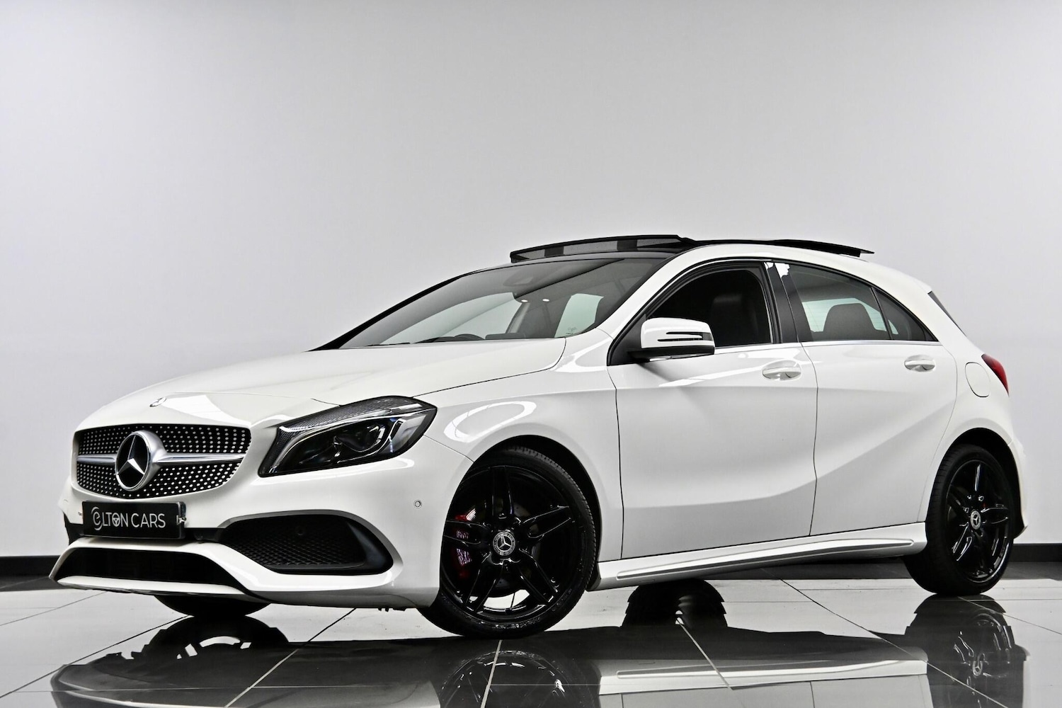 Used Mercedes-Benz A-Class 2017 for sale - 77970090: Photo 2