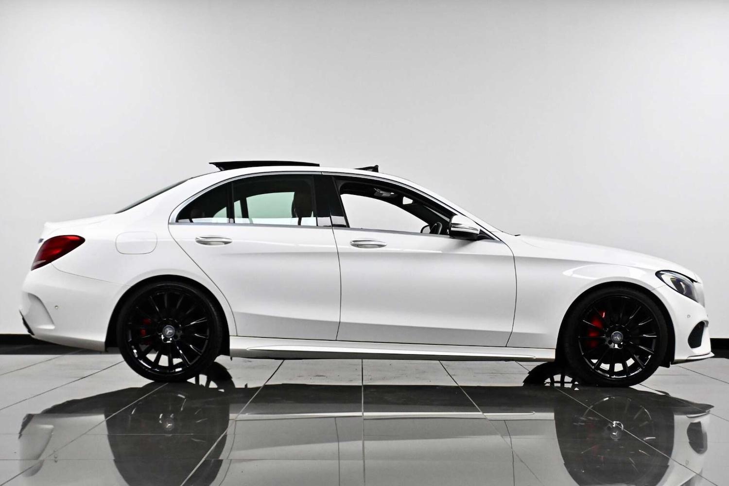 Used Mercedes-Benz C Class 2016 for sale - 77729074: Photo 4