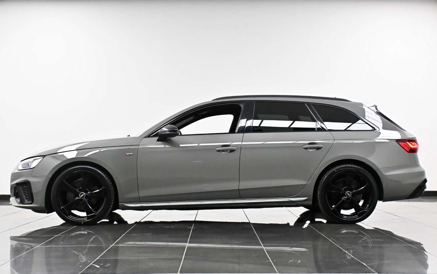 Used Audi A4 Avant 2021 for sale - 77729065: Photo 5