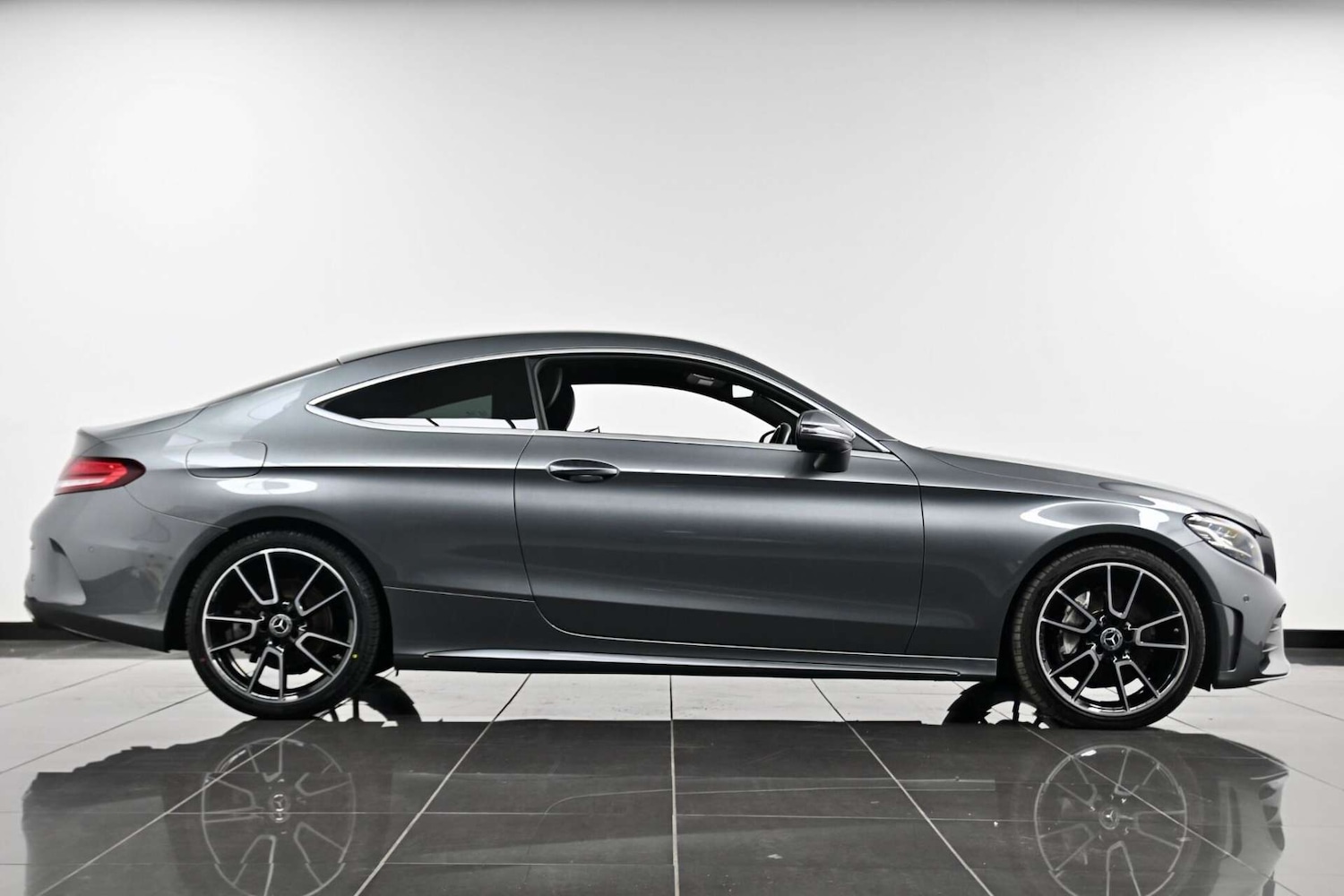 Used Mercedes-Benz C Class 2019 for sale - 77729050: Photo 4