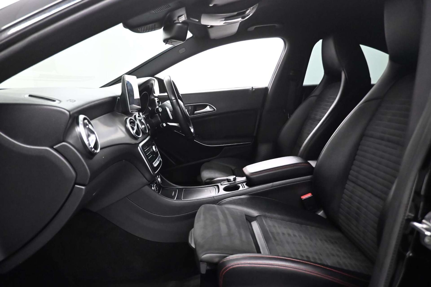 Used Mercedes-Benz CLA 2018 for sale - 77729062: Photo 12