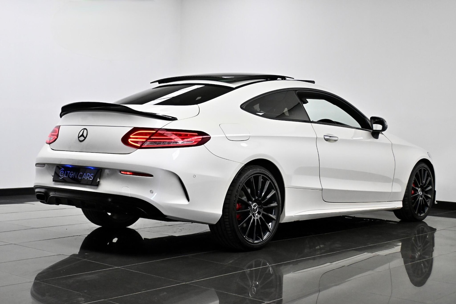 Used Mercedes-Benz C Class 2015 for sale - 77683127: Photo 28