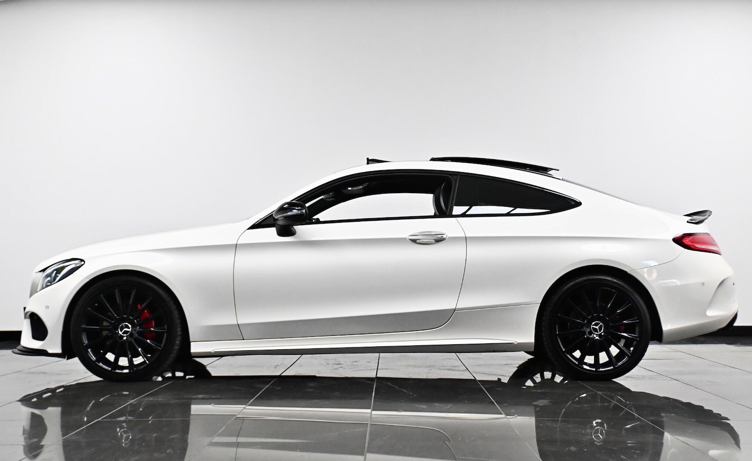 Used Mercedes-Benz C Class 2015 for sale - 77683127: Photo 5