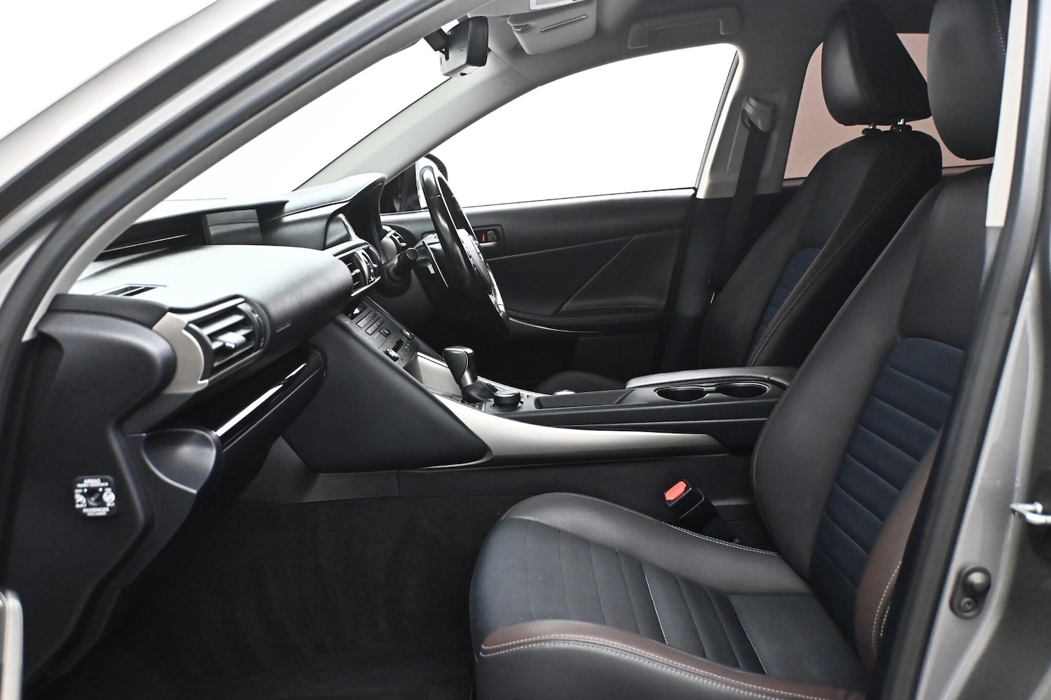 Used Lexus IS 2019 for sale - 76801257: Photo 33