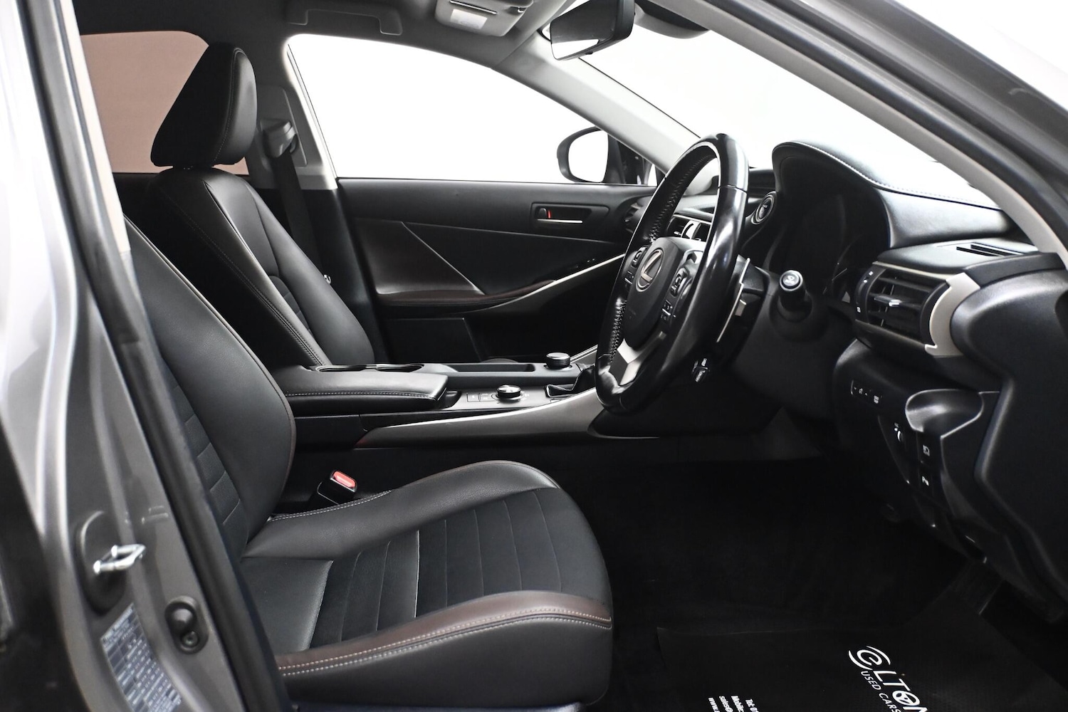 Used Lexus IS 2019 for sale - 76801257: Photo 8