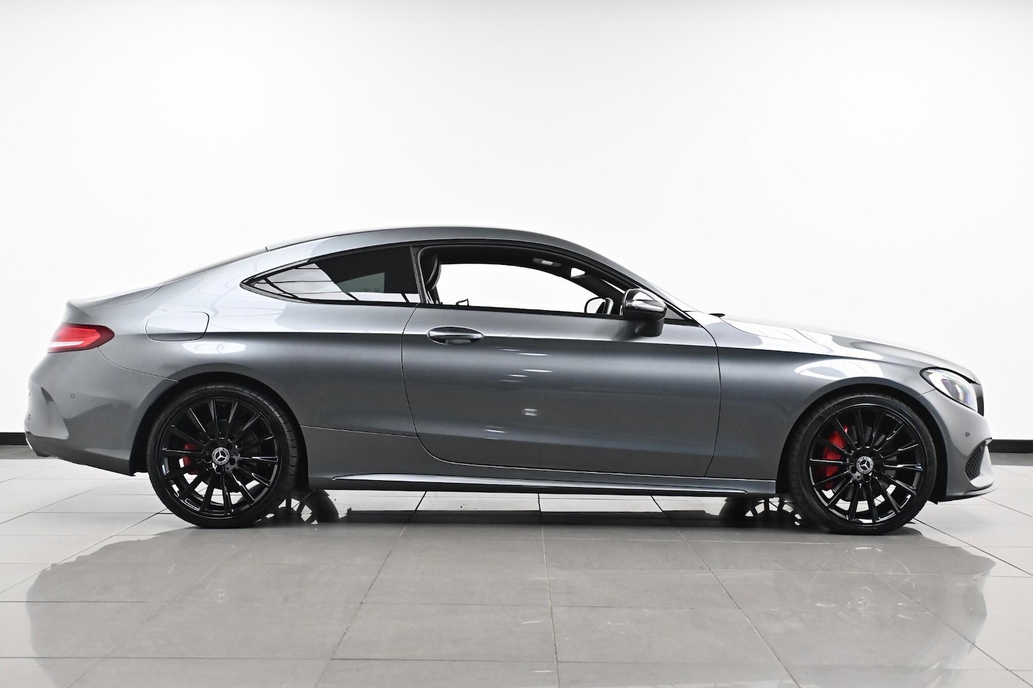 Used Mercedes-Benz C Class 2017 for sale - 76823785: Photo 4