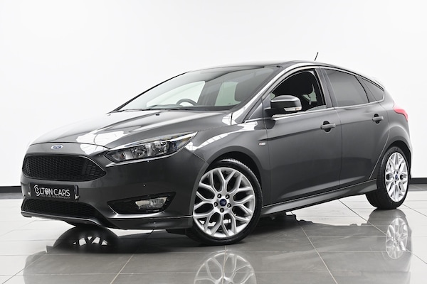 Used Ford Focus 2017 for sale - 76294886: Photo 2