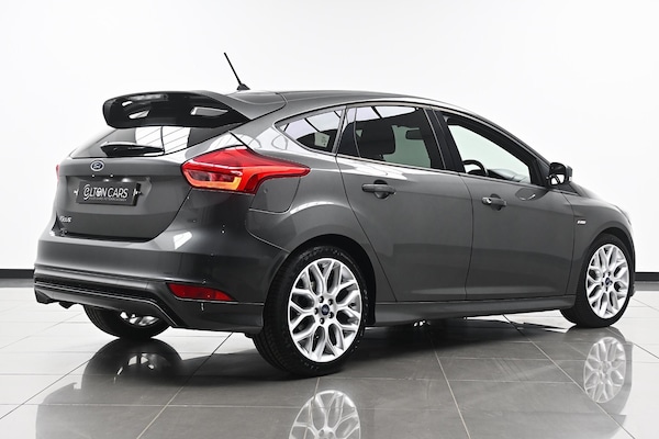 Used Ford Focus 2017 for sale - 76294886: Photo 7
