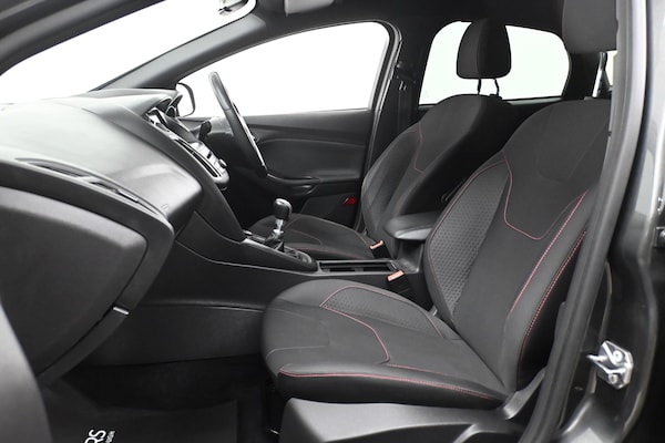 Used Ford Focus 2017 for sale - 76294886: Photo 9