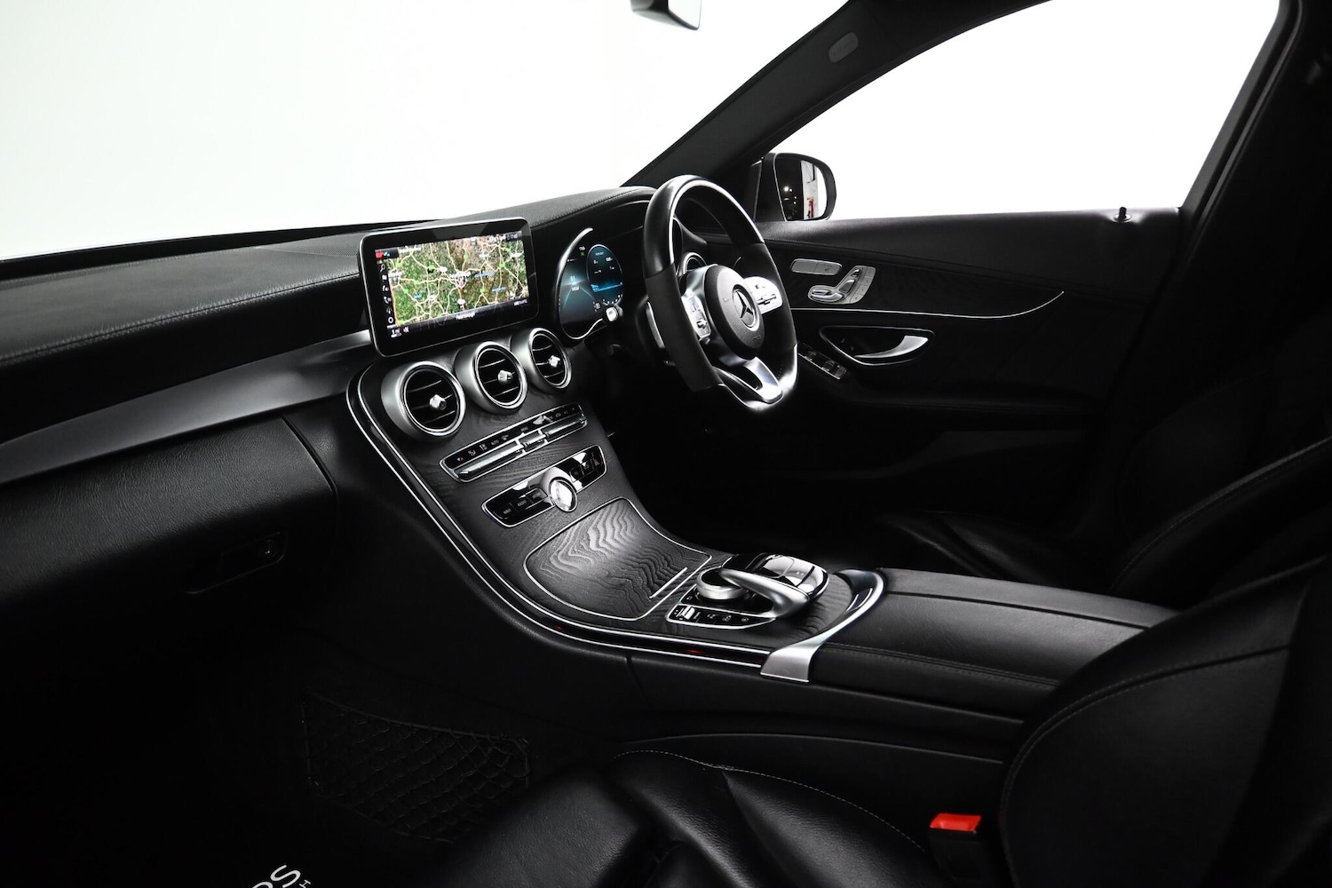 Used Mercedes-Benz C Class 2020 for sale - 77215841: Photo 30