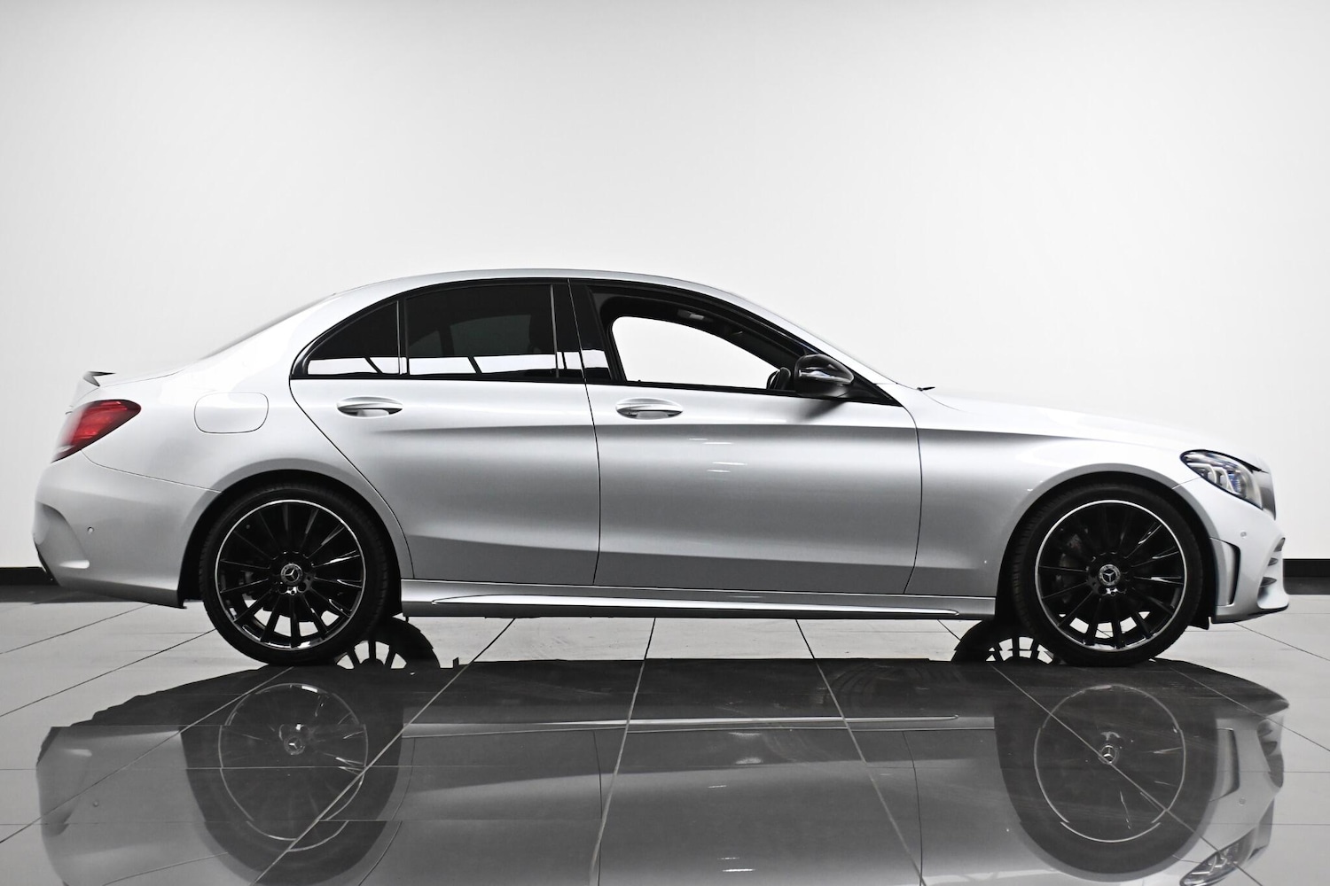 Used Mercedes-Benz C Class 2020 for sale - 77215841: Photo 4