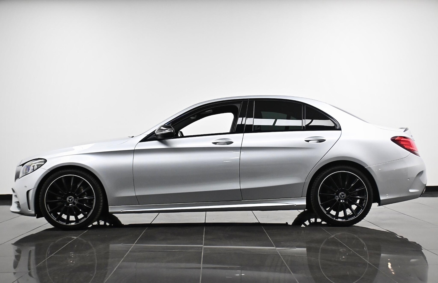 Used Mercedes-Benz C Class 2020 for sale - 77215841: Photo 5