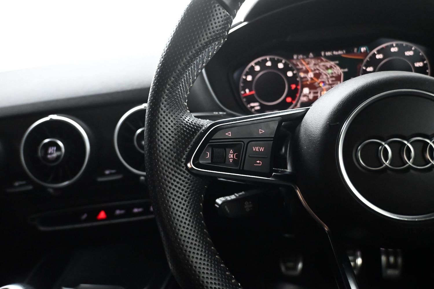 Used Audi TT 2016 for sale - 76936283: Photo 32