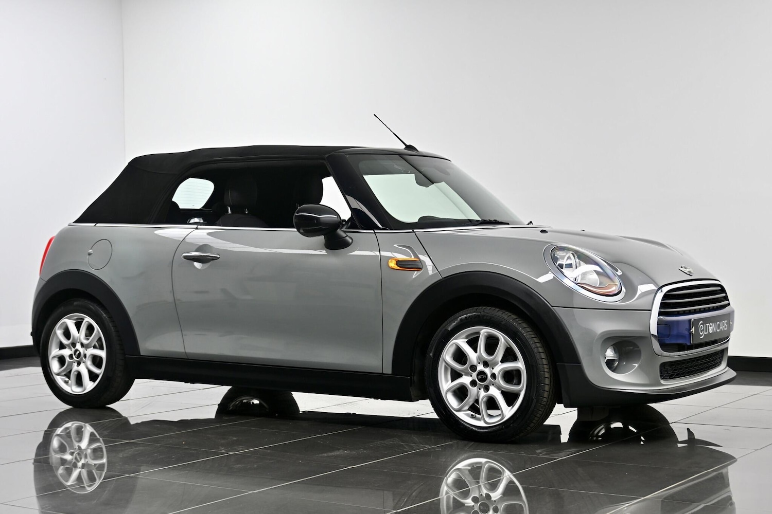 Used MINI Convertible 2017 for sale - 77970600: Photo 12
