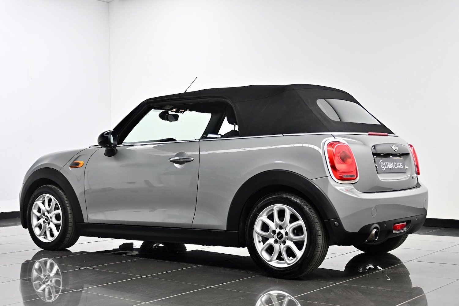 Used MINI Convertible 2017 for sale - 77970600: Photo 13