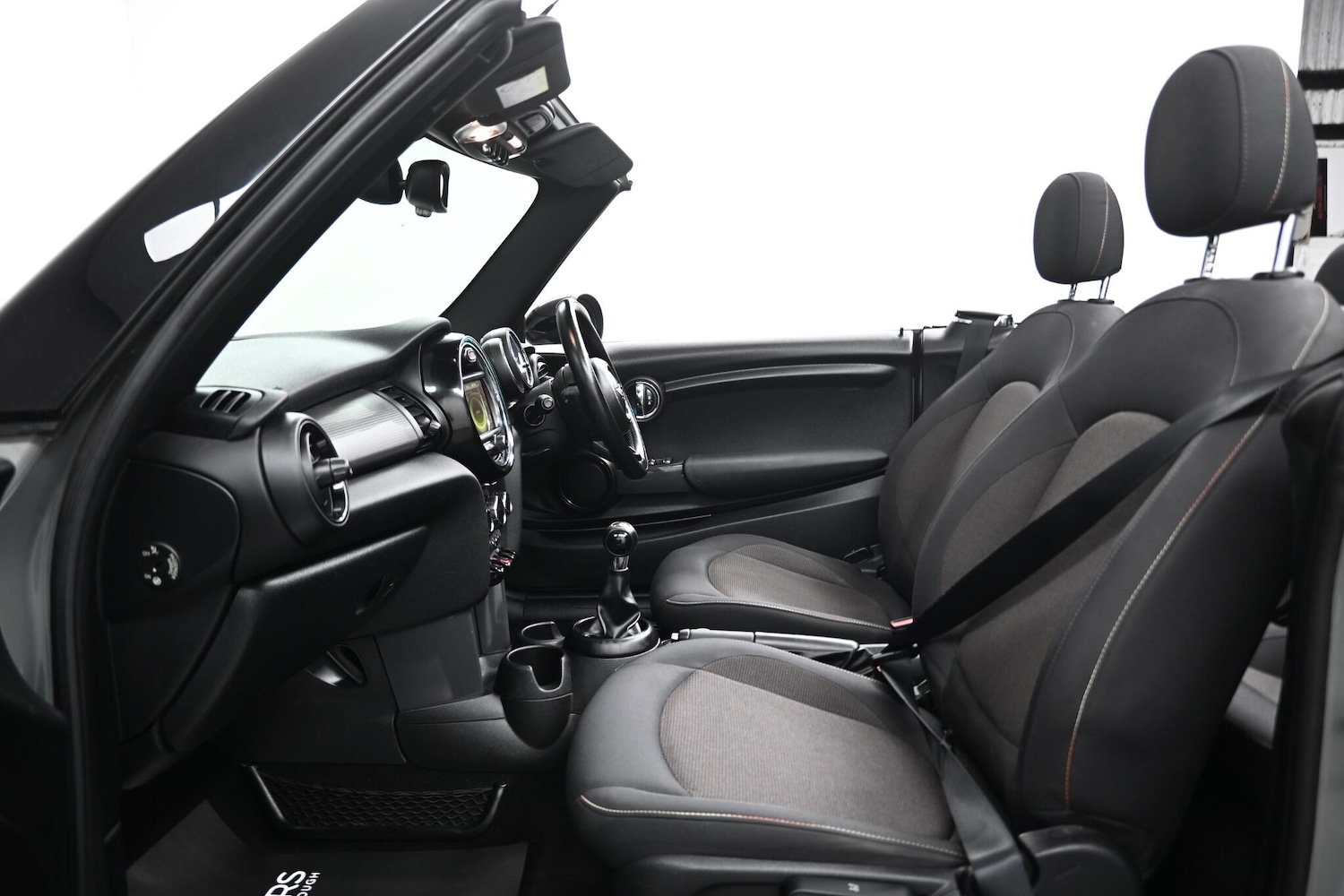 Used MINI Convertible 2017 for sale - 77970600: Photo 20