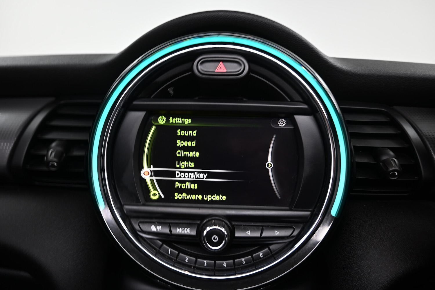 Used MINI Convertible 2017 for sale - 77970600: Photo 28