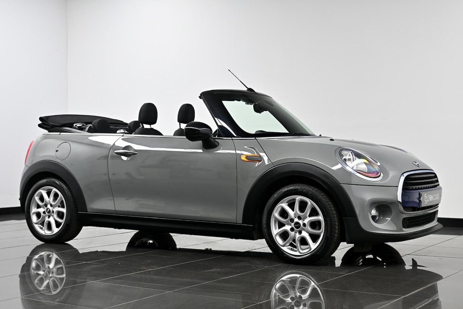 Used MINI Convertible 2017 for sale - 77970600: Photo 7