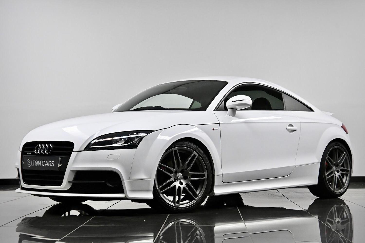 Used Audi TT 2012 for sale - 77479036: Photo 2