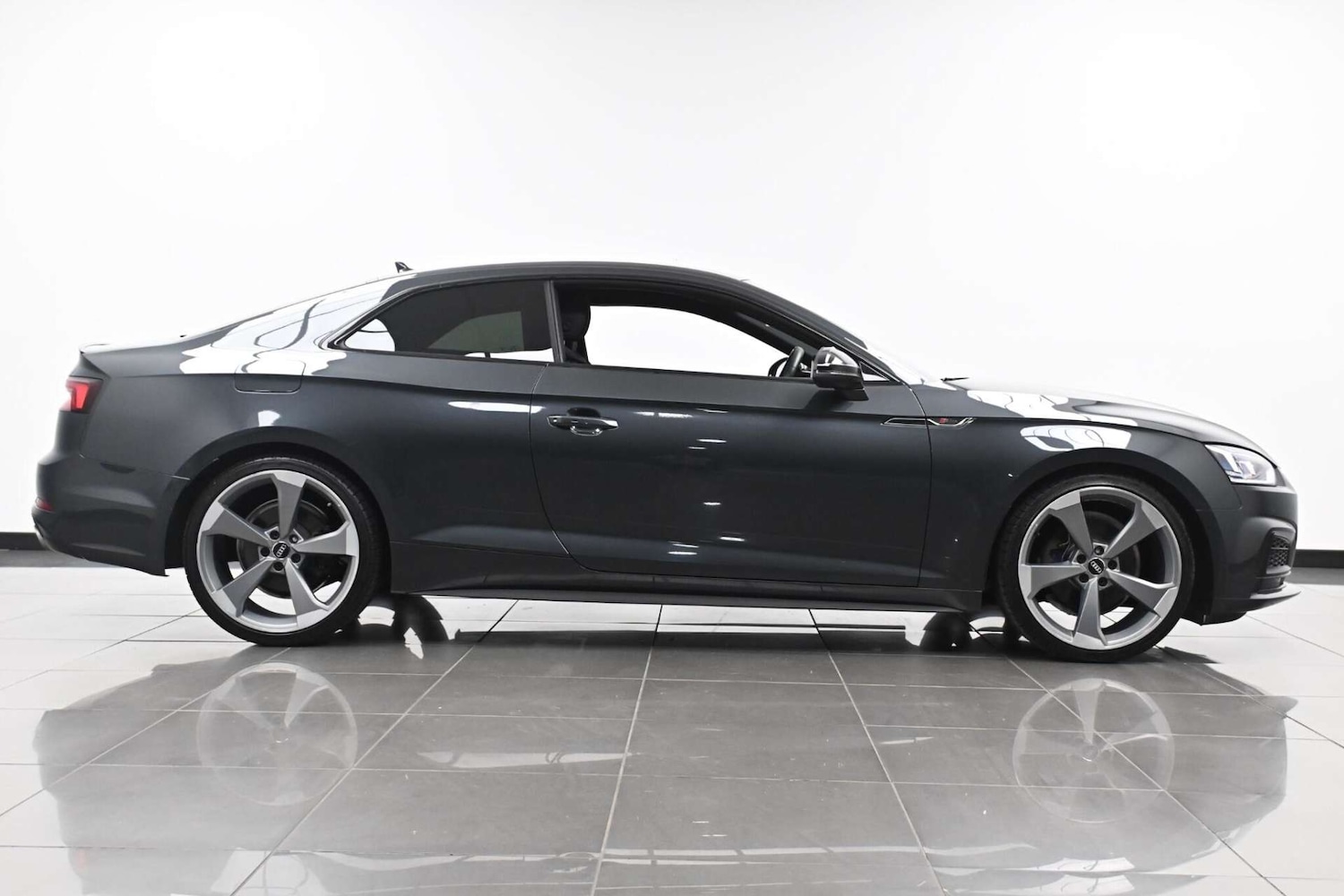 Used Audi A5 2019 for sale - 77729091: Photo 4
