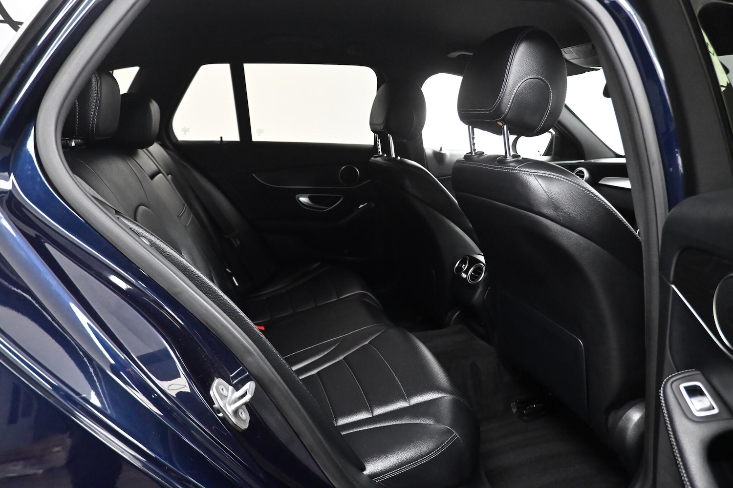 Used Mercedes-Benz C Class 2018 for sale - 76865737: Photo 10