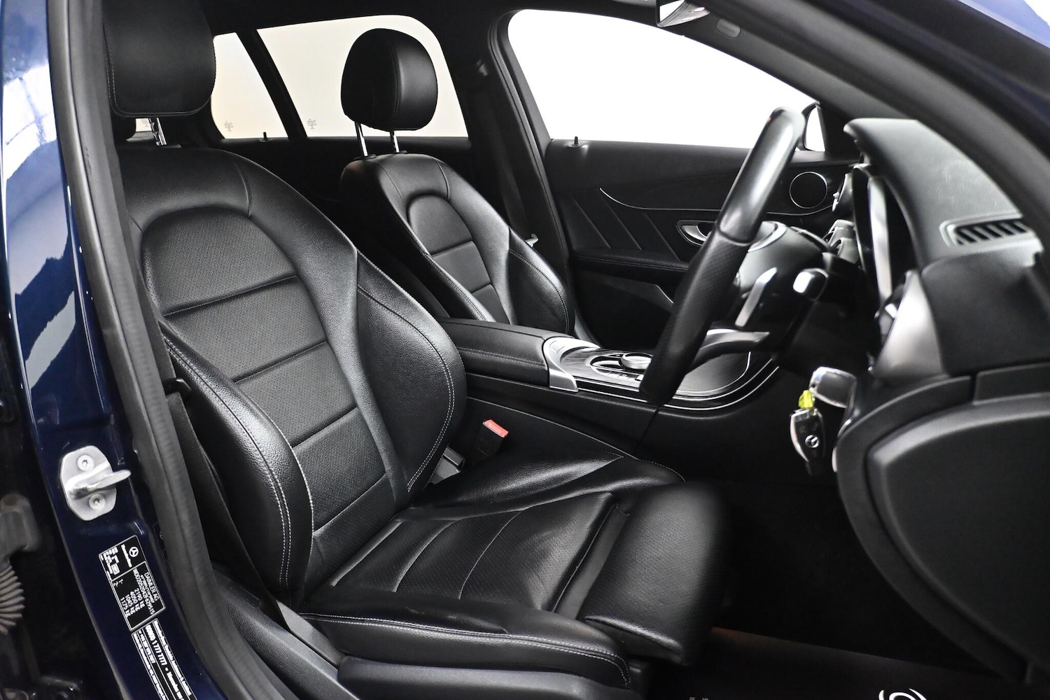 Used Mercedes-Benz C Class 2018 for sale - 76865737: Photo 11