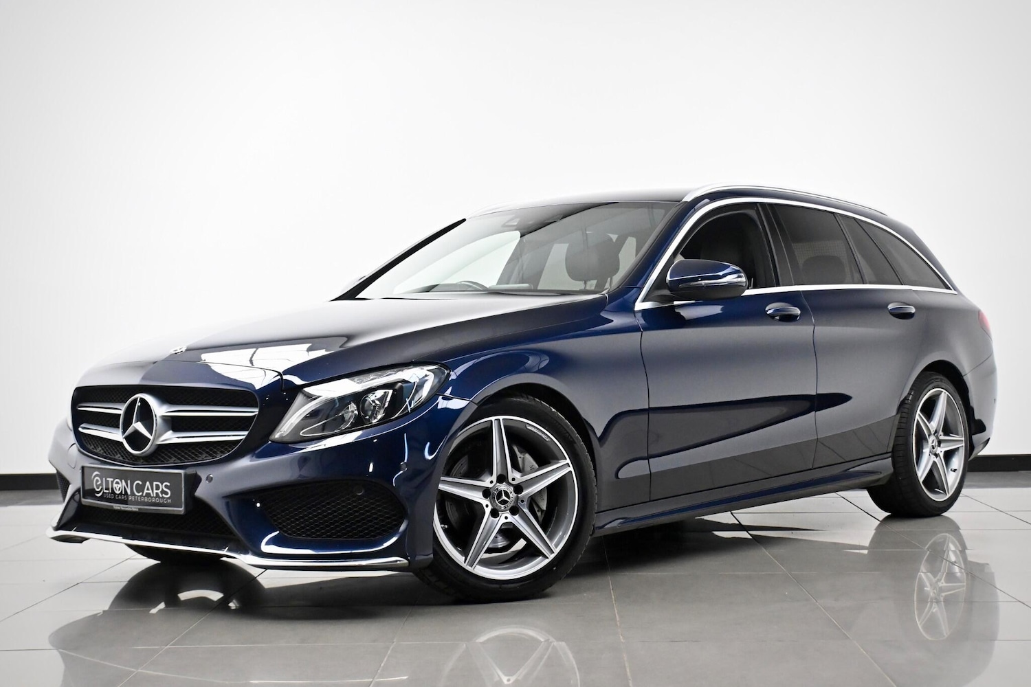 Used Mercedes-Benz C Class 2018 for sale - 76865737: Photo 2