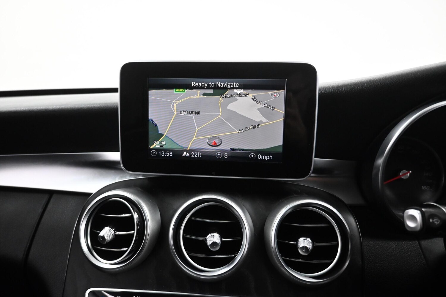 Used Mercedes-Benz C Class 2018 for sale - 76865737: Photo 24