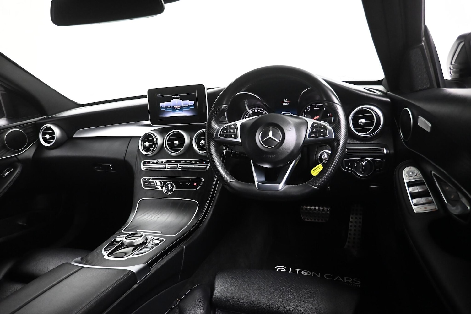 Used Mercedes-Benz C Class 2018 for sale - 76865737: Photo 25