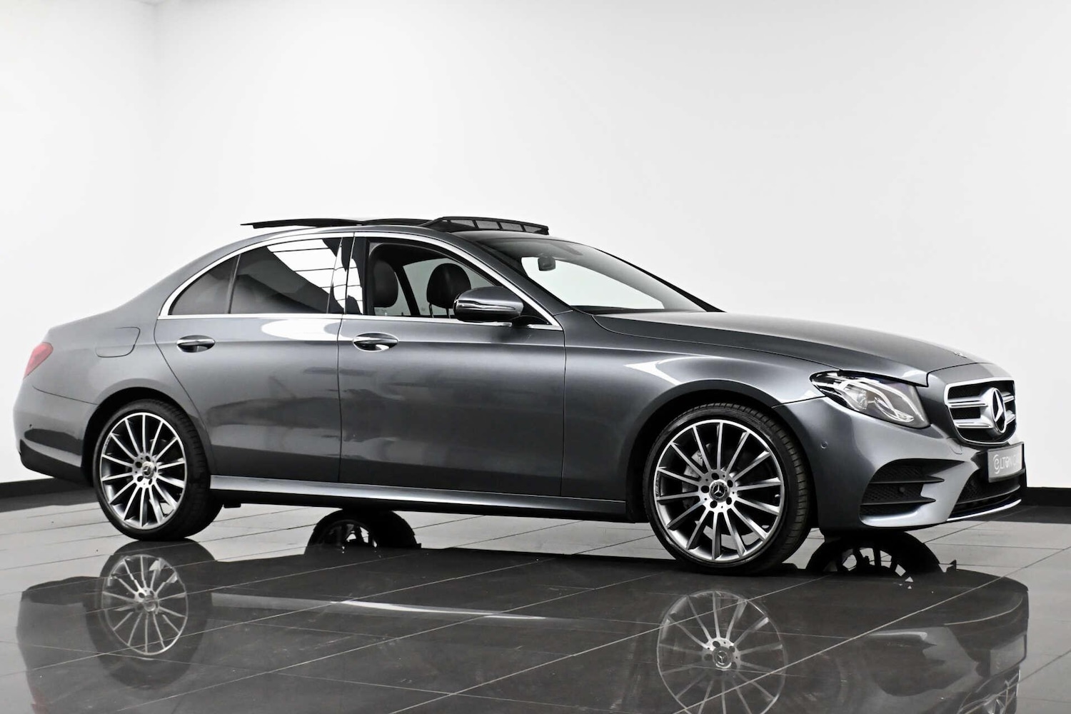 Used Mercedes-Benz E Class 2018 for sale - 77774454: Photo 6