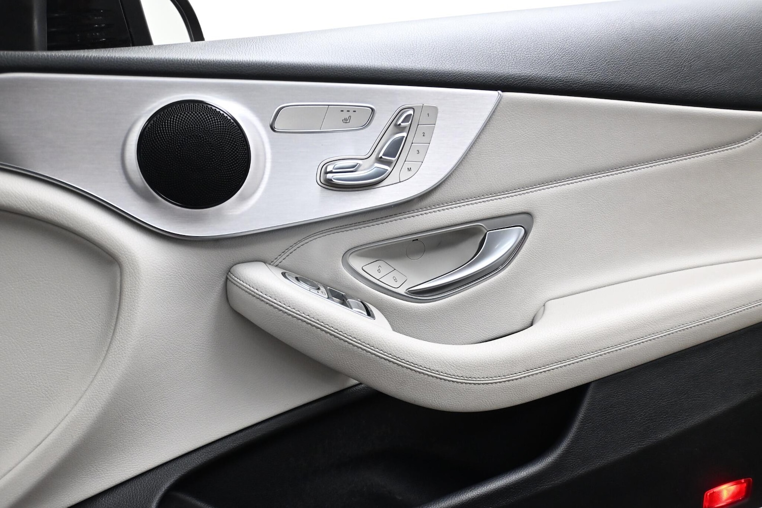 Used Mercedes-Benz C Class 2016 for sale - 76952296: Photo 14