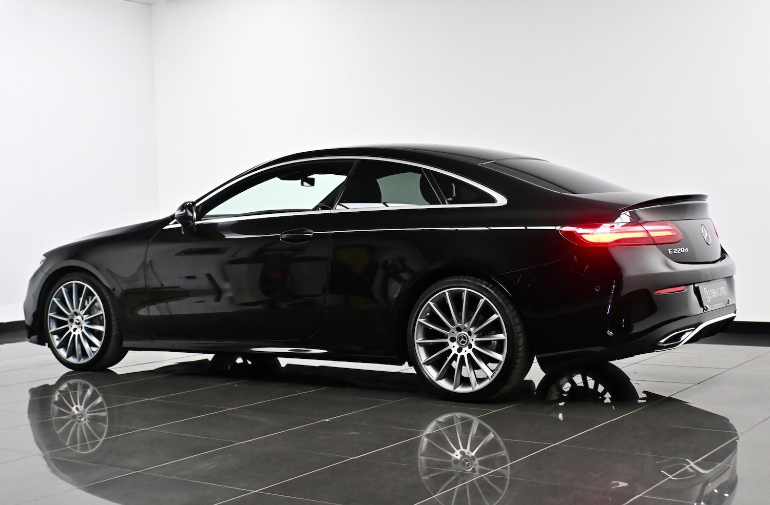 Used Mercedes-Benz E Class for sale - 77957922: Photo 9