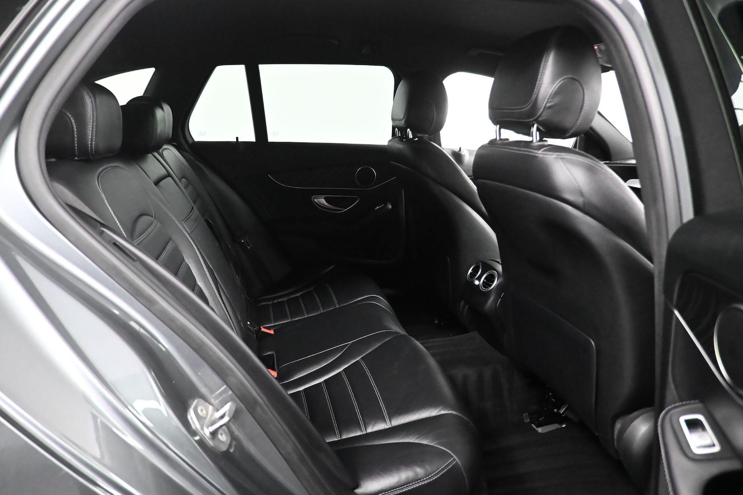 Used Mercedes-Benz C Class 2020 for sale - 77175520: Photo 11