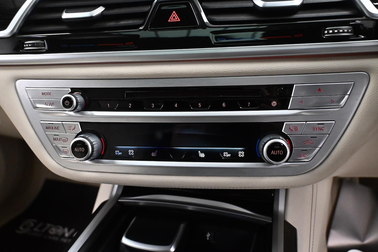 Used BMW 7 Series 2018 for sale - 76689854: Photo 37