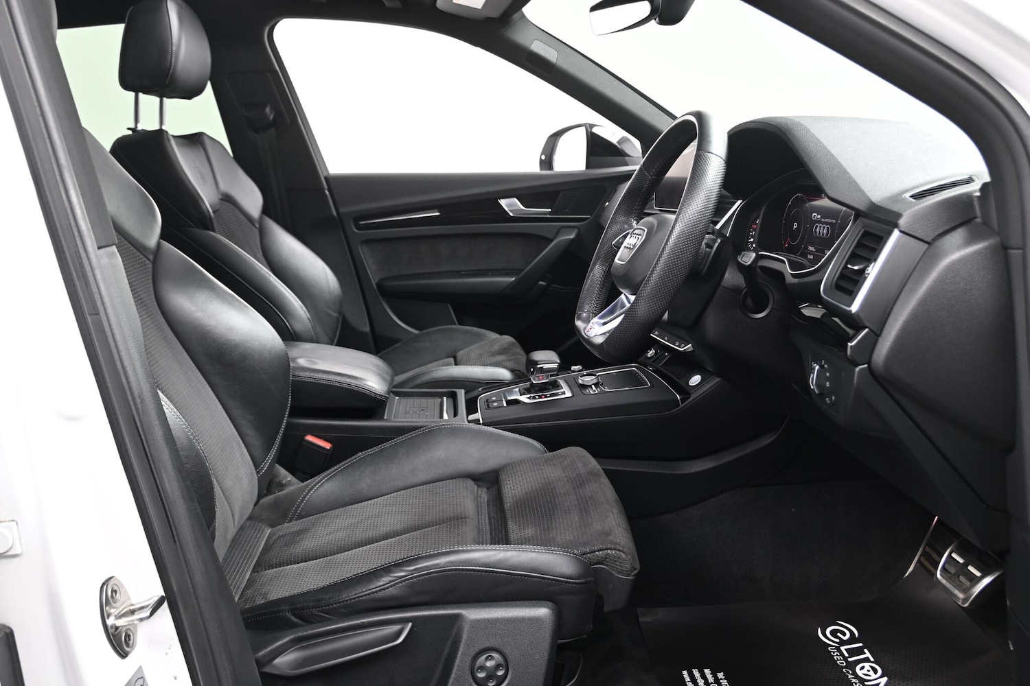 Used Audi Q5 2019 for sale - 76976402: Photo 10