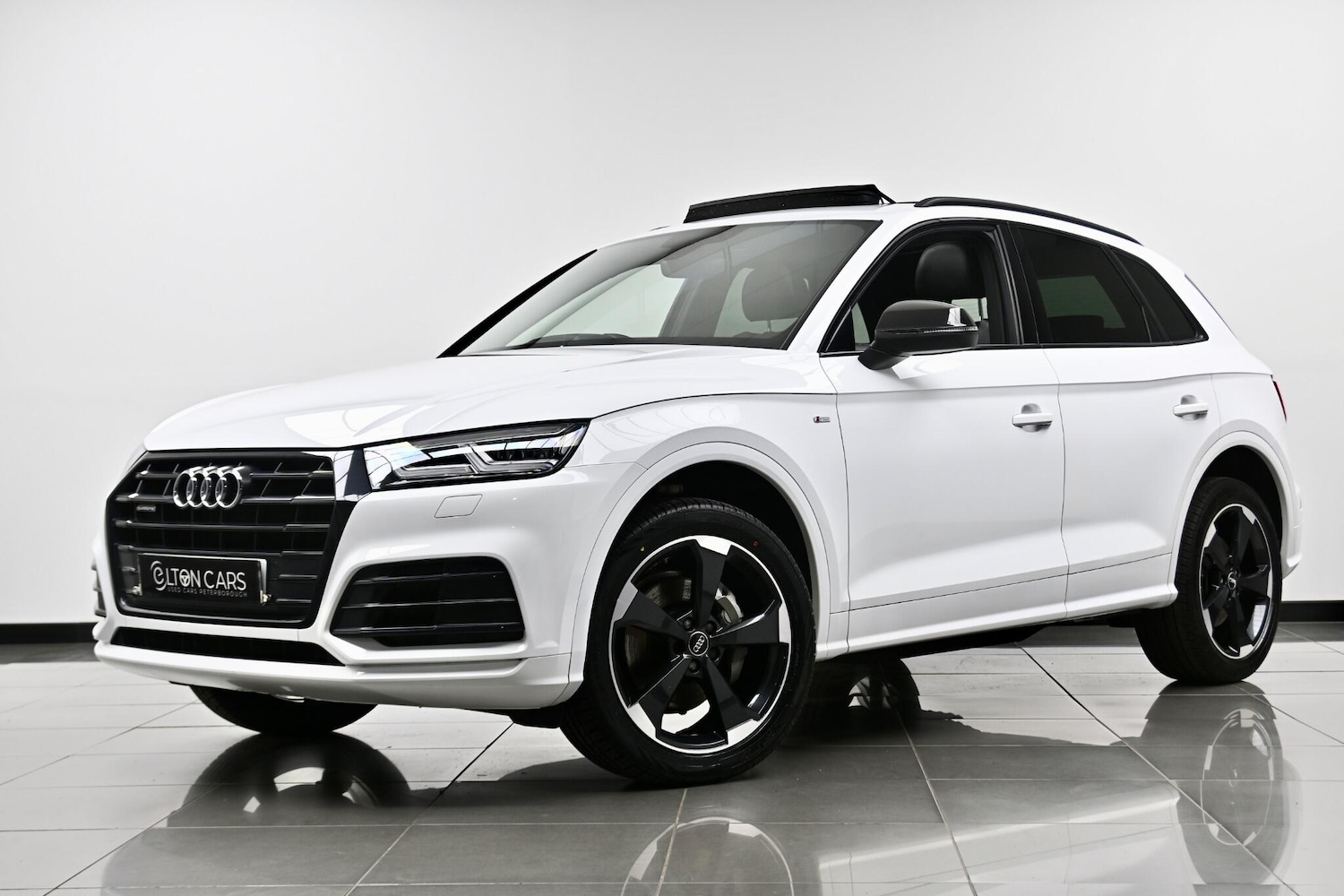 Used Audi Q5 2019 for sale - 76976402: Photo 2