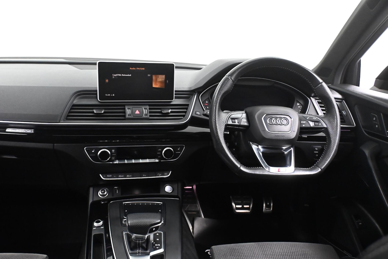 Used Audi Q5 2019 for sale - 76976402: Photo 32