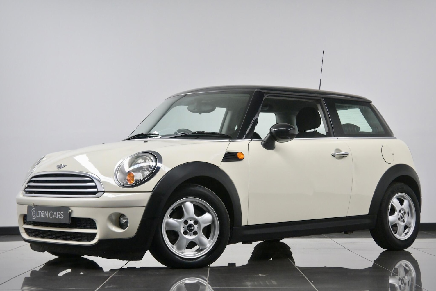 Used MINI Hatch 2010 for sale - 77783786: Photo 2