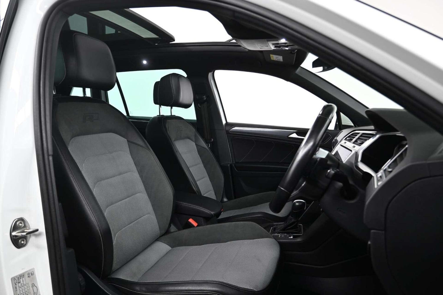 Used Volkswagen Tiguan 2020 for sale - 77774469: Photo 12