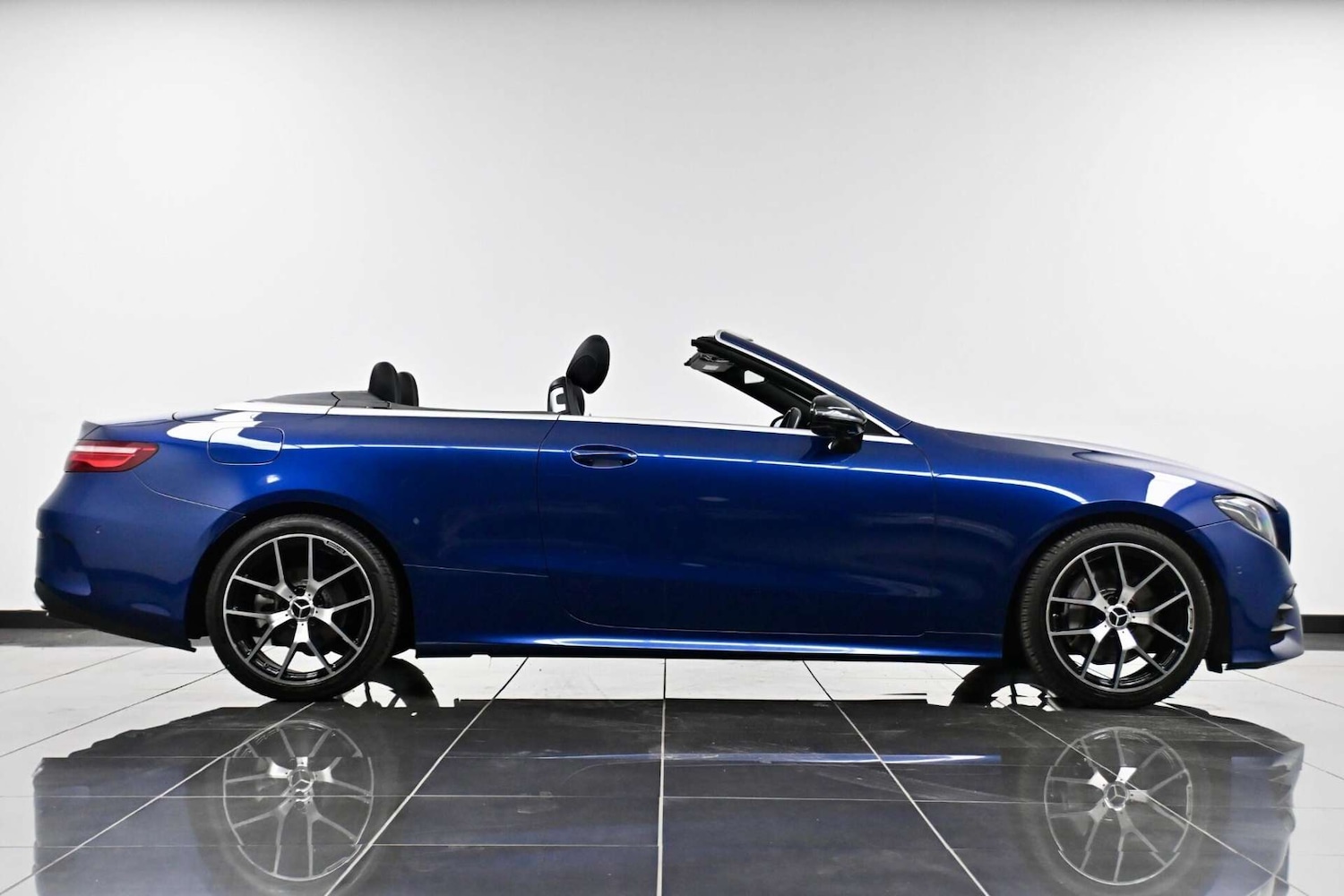 Used Mercedes-Benz E Class 2020 for sale - 77729057: Photo 4