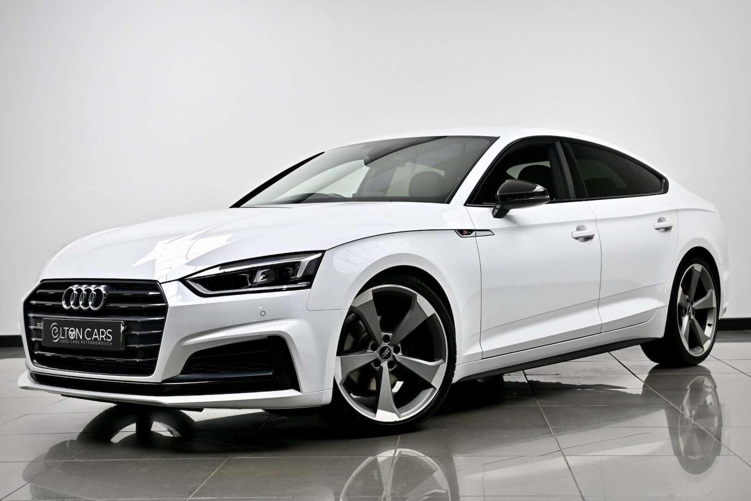 Used Audi A5 2019 for sale - 77774436: Photo 2