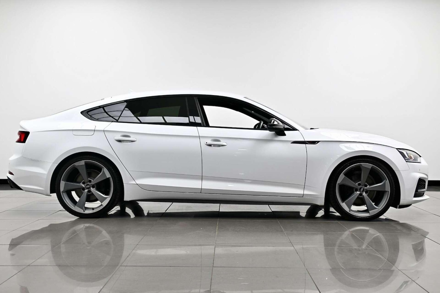 Used Audi A5 2019 for sale - 77774436: Photo 4