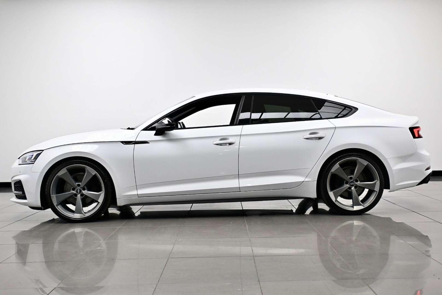 Used Audi A5 2019 for sale - 77774436: Photo 5