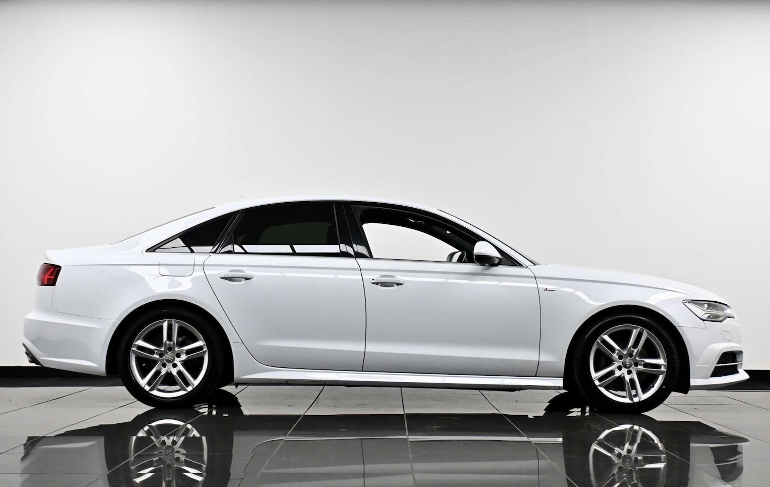 Used Audi A6 2015 for sale - 77774435: Photo 4