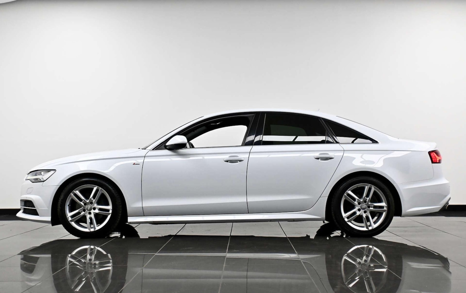 Used Audi A6 2015 for sale - 77774435: Photo 5